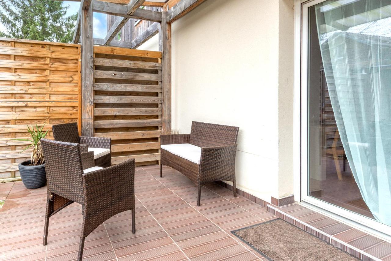 Le Duplex Chessy - 15Min From Disneyland - 2 Private Parkings - Garden - Kingsize & Queensize Bed - Supermarket Behind The House Luaran gambar