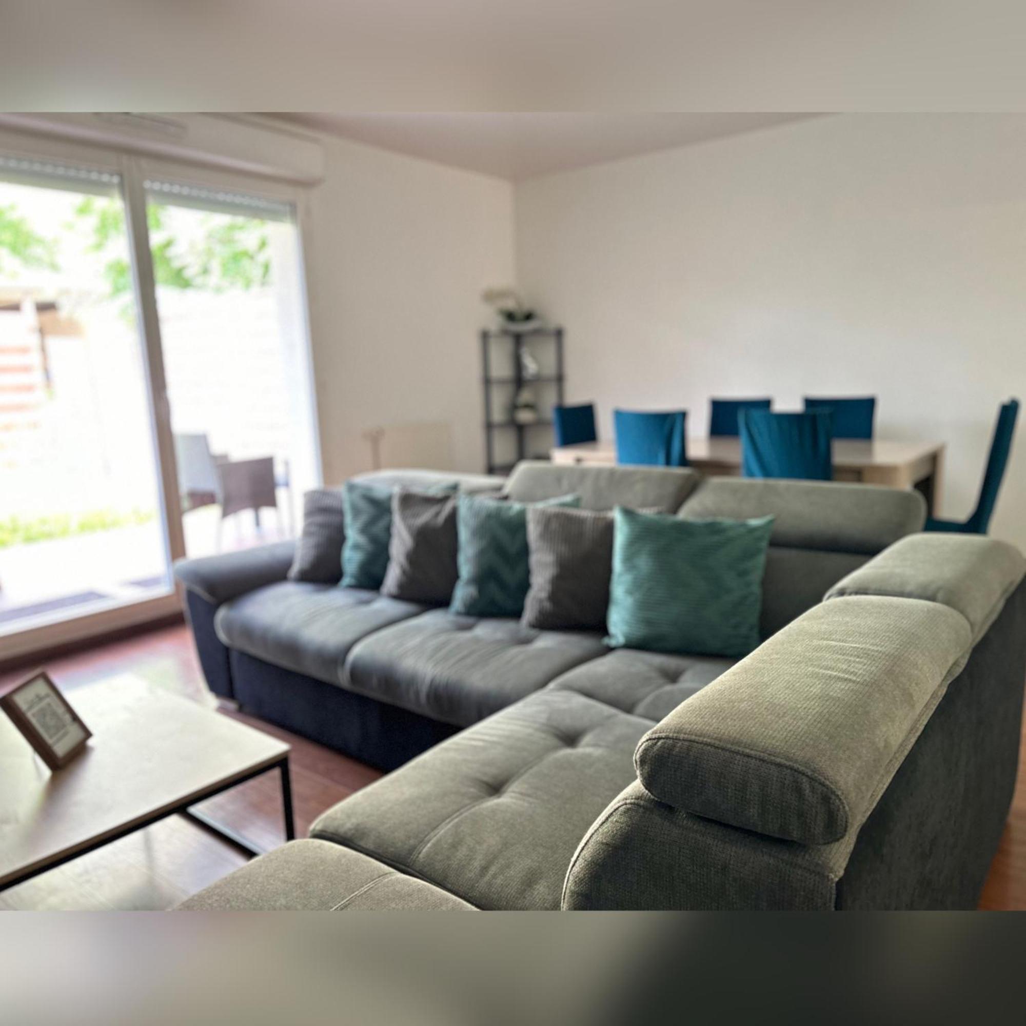 Le Duplex Chessy - 15Min From Disneyland - 2 Private Parkings - Garden - Kingsize & Queensize Bed - Supermarket Behind The House Luaran gambar